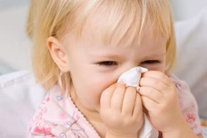 Cách giúp trẻ hết nghẹt mũi, sổ mũi tại nhà