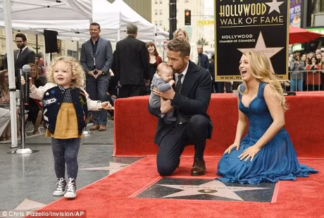 Cap doi trai tai gai sac nhat Hollywood lan dau khoe 