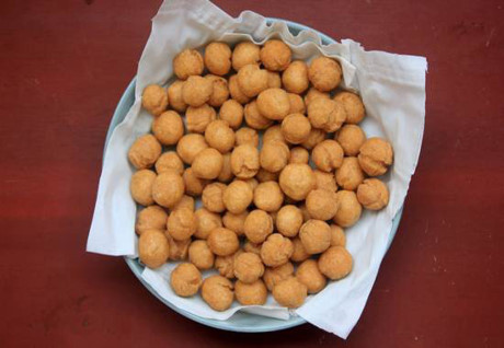 Bánh nếp ngào đường vị quế giòn tan - Ảnh 4 Banh nep ngao duong vi que gion tan - Anh 4