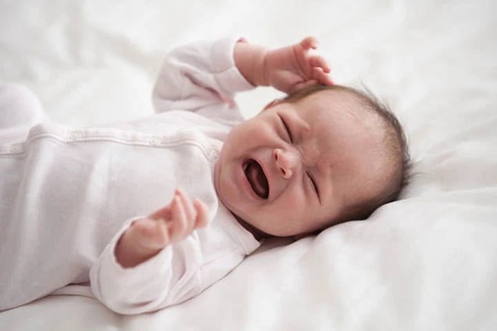 Đừng bỏ qua 5 sự thật cần biết này khi trẻ bị sốt