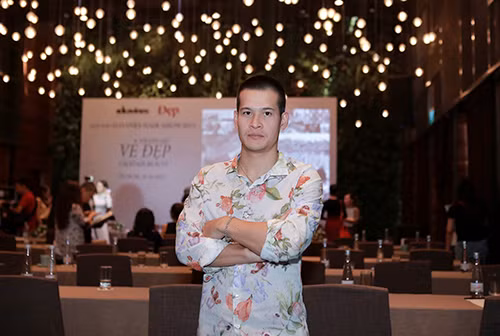 Hương Giang Idol mượn áo dài khoe vòng 1 căng tràn - 11