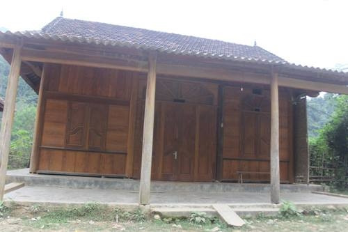 Đại gia được 2,1kg vàng bị xin tiền, sống phiền phức mong nghèo lại - Ảnh 1