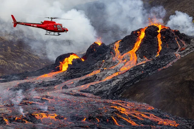 Đỉnh Fagradalsfjall ở Iceland