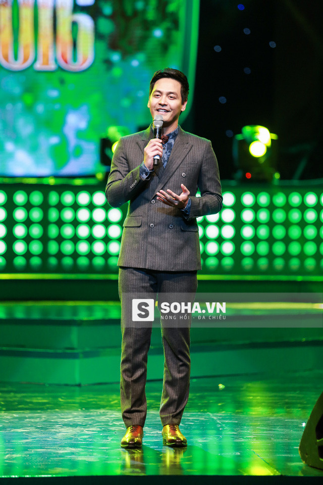 MC Phan Anh muốn tạm dừng công việc ảnh 3 Anh chia sẻ: Gần đây, hầu như tôi không xuất hiện ở các chương trình nhiều như trước đây nữa mà chỉ xuất hiện ở sự kiện của các đơn vị thân thiết. Không có lý do gì quá đặc biệt cả, tôi chỉ muốn dành thời gian để nghỉ ngơi.