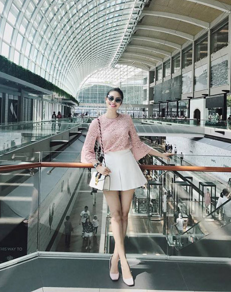 Thật kì lạ, sao Việt càng mặc kín đáo càng đẹp hút hồn! - Ảnh 11 That ki la, sao Viet cang mac kin dao cang dep hut hon! - Anh 11