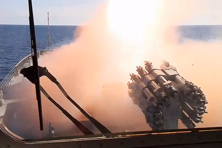 Nga trang bị tên lửa "khủng" cho hàng loạt tàu chiến