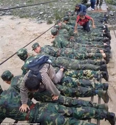 Nhung buc anh cam dong ve long tot khien bao trai tim tan chay - Anh 19