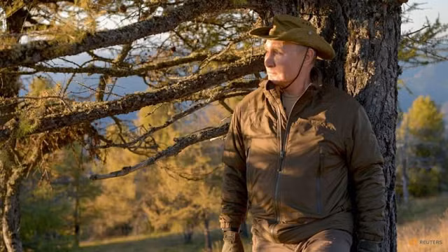 Hình ảnh Tổng thống Putin tại Siberia sau khi cách ly ngừa Covid-19 ảnh 2