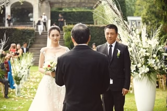 Đám cưới lung linh tại châu Âu của mỹ nhân Đám cưới lung linh tại châu Âu của mỹ nhân