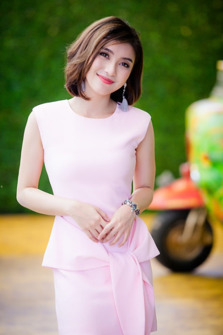 Diệp Bảo Ngọc - Thái Hà - Như Quỳnh quấn quýt như chị em ruột - Ảnh 9 Diep Bao Ngoc - Thai Ha - Nhu Quynh quan quyt nhu chi em ruot - Anh 9