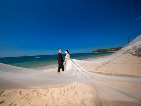 Chu re 9x dap ong heo dua co dau di chup anh cuoi tai Bali - Anh 11