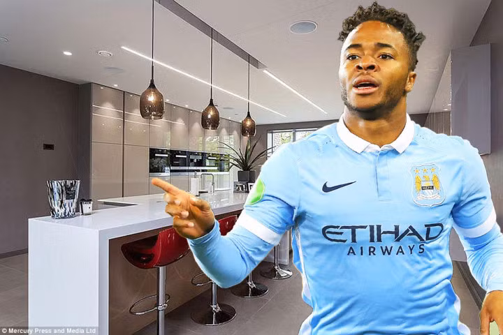 22 tuổi, Raheem Sterling tậu biệt thự 3,1 triệu bảng
