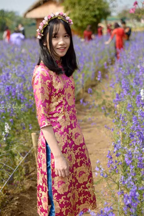 Lang hoa Nhat Tan ron rang du khach check-in dip giap Tet - Anh 5