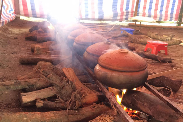 Bí mật 10 loại gia vị có trong nồi cá kho làng Vũ Đại