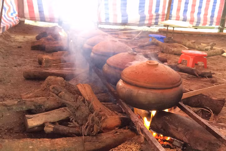 Bí mật 10 loại gia vị có trong nồi cá kho làng Vũ Đại