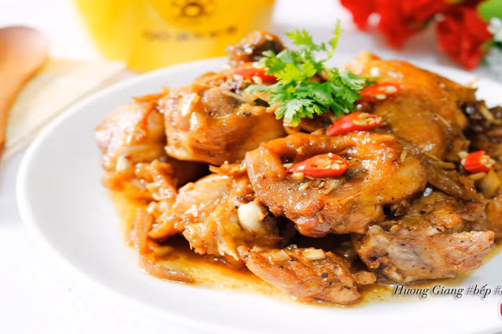 Gà kho sả gừng ngon bao nhiêu cơm cũng hết