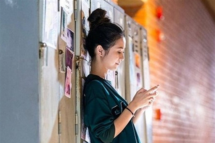 10 cách nhắn tin của con gái làm con trai... muốn điên