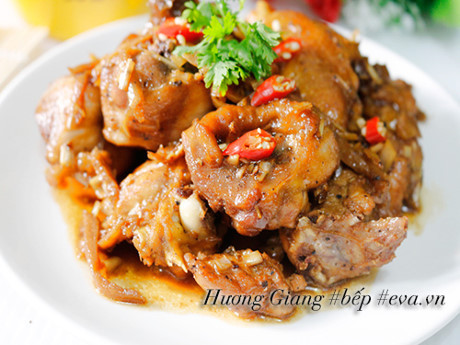 Gà kho sả gừng ngon bao nhiêu cơm cũng hết - Ảnh 7 Ga kho sa gung ngon bao nhieu com cung het - Anh 7