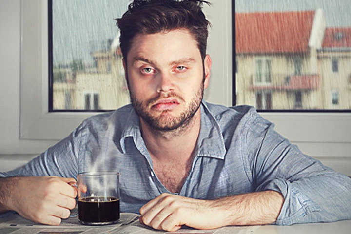 6 điều bạn tuyệt đối không nên làm mỗi sáng thức dậy