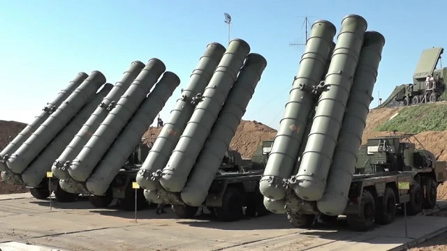 Hệ thống phòng thủ S-400