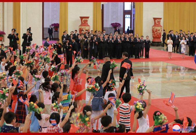 Quang cảnh đón tiếp lãnh đạo Triều Tiên Quang cảnh đón tiếp lãnh đạo Triều Tiên