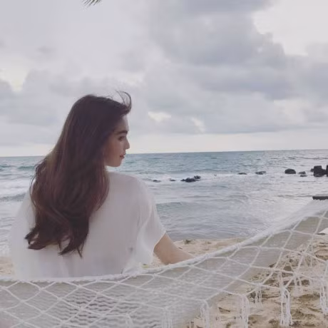 Tran Thanh - Hari Won tinh tu an toi cung nhau, Ha Vi xinh dep du lam mat doi hon - Anh 4