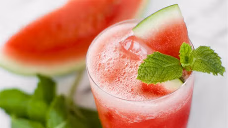 Danh bay cai nong mua he voi 10 loai nuoc 