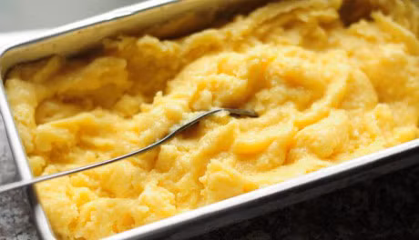 Xua tan nang nong voi 2 cach lam kem dua tai nha tuyet ngon - Anh 4