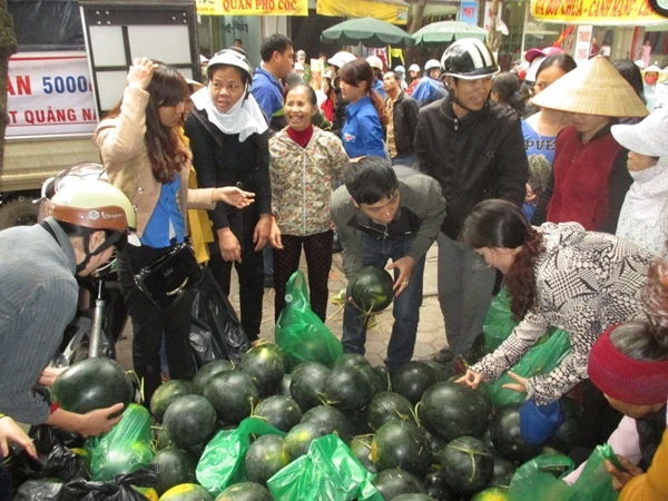 Thanh Hóa: Chung tay giúp nông dân vùng ngập lụt Quảng Nam