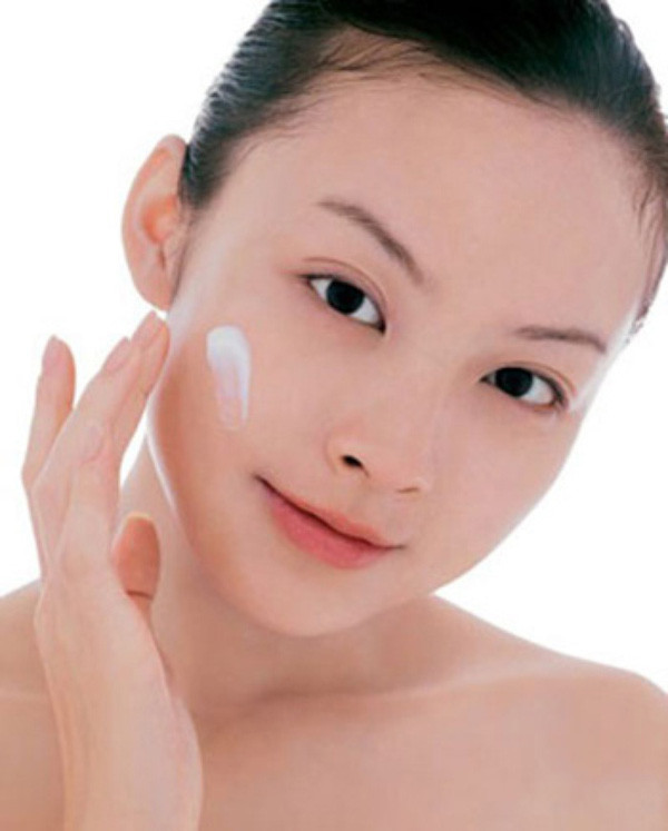 Mùa đông có nhất thiết phải dùng kem chống nắng ảnh 2 Nên sử dụng kem chống nắng ngay cả trong mùa đông