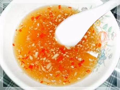 Chong ngan ngay Tet voi mon ba chi cuon rau cu - Anh 3