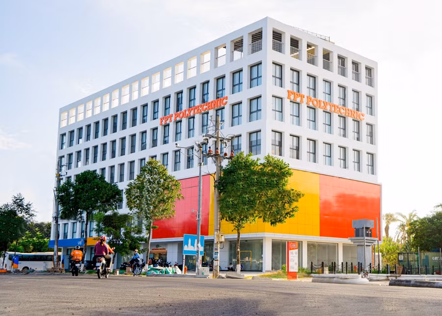 Tòa nhà FPT Polytechnic, đường Quang Trung, Hưng Phú, Cái Răng, TP. Cần Thơ