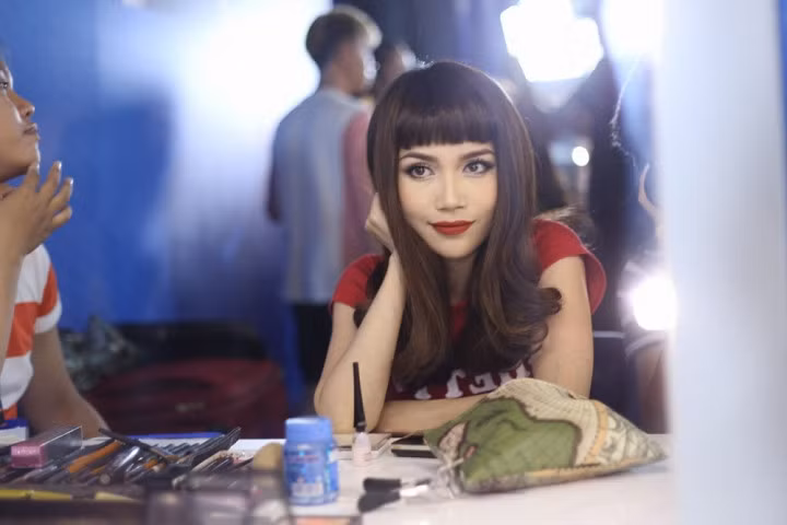 Ngọc Trinh lại gây sốc, tuyên bố "nhan sắc vô địch thiên hạ"