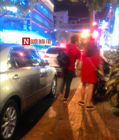 Valentine’s Day: Chi Pu khoe ‘người bí ấn’, Hari Won phấn khích với - Ảnh 4