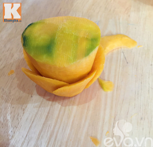 Tỉa hoa hồng từ các loại củ quả siêu đẹp ảnh 6 tia hoa hong tu cac loai cu qua sieu dep - 6