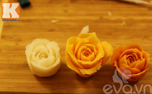 Tỉa hoa hồng từ các loại củ quả siêu đẹp ảnh 9 tia hoa hong tu cac loai cu qua sieu dep - 9