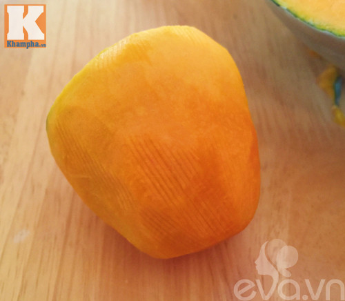 Tỉa hoa hồng từ các loại củ quả siêu đẹp ảnh 1 tia hoa hong tu cac loai cu qua sieu dep - 1