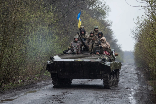 Lực lượng Ukraine.