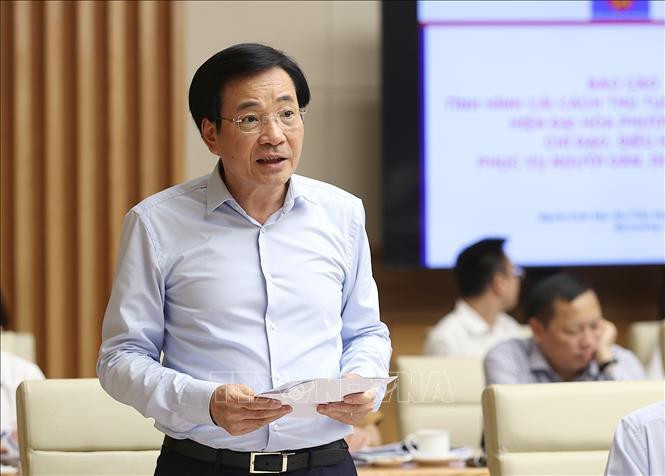 Bộ trưởng, Chủ nhiệm Văn phòng Chính phủ Trần Văn Sơn, Phó Trưởng Ban Chỉ đạo cải cách hành chính của Chính phủ báo cáo tình hình thực hiện cải cách thủ tục hành chính. Ảnh: Dương Giang/TTXVN Bộ trưởng, Chủ nhiệm Văn phòng Chính phủ Trần Văn Sơn, Phó Trưởng Ban Chỉ đạo cải cách hành chính của Chính phủ báo cáo tình hình thực hiện cải cách thủ tục hành chính. Ảnh: Dương Giang/TTXVN