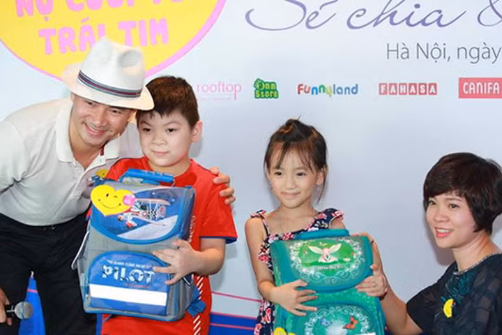 Xuân Bắc kể nỗi khổ của nghệ sĩ khi làm công việc này