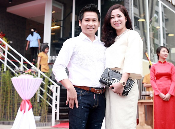 Chân dung vợ ít người biết của ca sĩ Trọng Tấn ảnh 4 Chân dung vợ ít người biết của ca sĩ Trọng Tấn ảnh 4