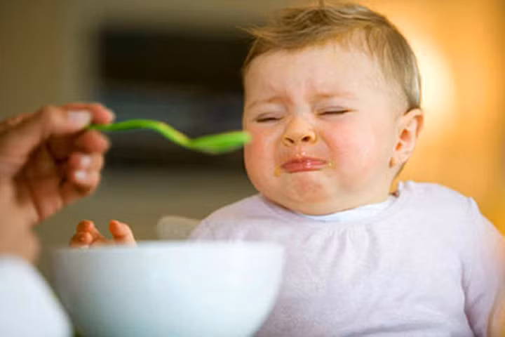 5 sai lầm thường gặp khi mẹ cho con ăn dặm khiến trẻ "không chịu" lớn