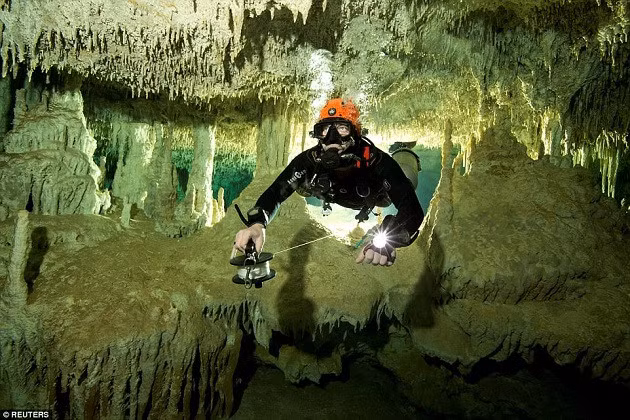 Mexico phát hiện hang động dưới nước dài nhất thế giới
