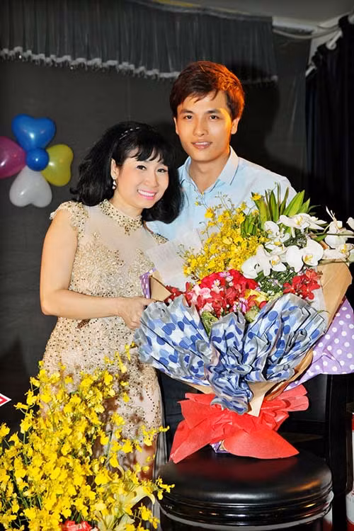 Uyên Thảo lần đầu giới thiệu bạn trai đại gia - 7