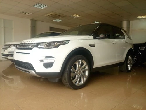 Cận cảnh Land Rover Discovery Sport cập bến Hà Nội