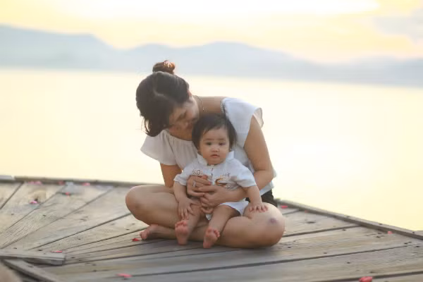 Kinh nghiệm trị sốt, ho của mẹ đưa con đi du lịch khắp nơi