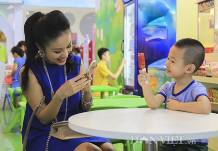 Thanh Van Hugo: Lo lang vi con trai hay nhong nheo