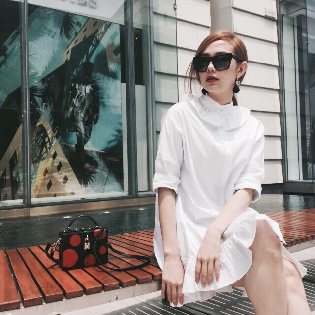 Minh Hằng cực sành điệu trên phố ở Thái Lan