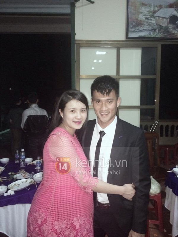 Độc quyền: Ảnh Công Vinh - Thủy Tiên chụp cùng họ hàng 4 Độc quyền: Ảnh Công Vinh - Thủy Tiên chụp cùng họ hàng 4