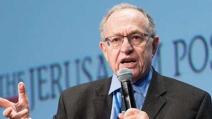 Giáo sư Alan Dershowitz tại Trường Luật Harvard.